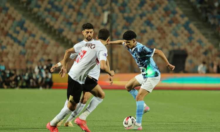 أيمن الرمادي يُعرب عن سعادته بالتتويج بالكأس... ومصيره مع الزمالك بيد الإدارة