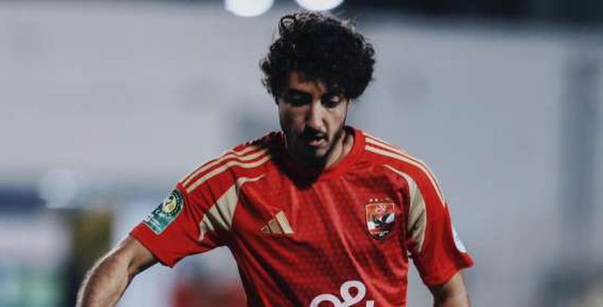 رغم هجوم الجماهير.. مدرب الأهلي السابق يدافع عن محمد هاني: لازم نعذره