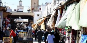 دراسة تحذر من أضرار "الاقتصاد غير المنظَّم" وارتفاع بطالة الشباب بالمغرب