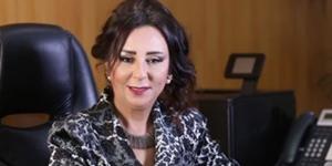 ناقدة فنية: الفنانون لجأوا للتيك توك بحثاً عن المال أو التواجد