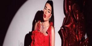 سارة نخلة تحتفل بعيد ميلادها الـ35