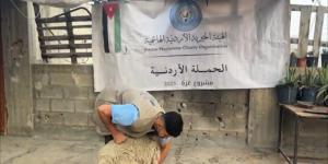 الحملة الأردنية والهيئة الخيرية الهاشمية توزعان لحوم أضاحي في غزة