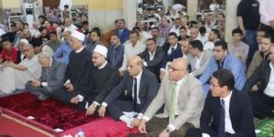 محافظ القليوبية يؤدي صلاة عيد الأضحى بمسجد ناصر بمدينة بنها