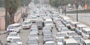 الحالة المرورية.. تكدس حركة السيارات على أغلب شوارع وميادين القاهرة والجيزة