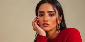 زينة تبدأ تصوير دورها في مسلسل «ورد وشيكولاته»