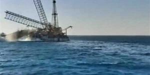 حدث وأنت نائم| إحالة عاجلة لسائق ومالك سيارة حادث المنوفية.. وضحايا في غرق حفار البترول