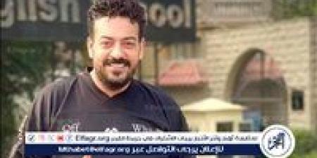 نقيب الموسيقيين مصطفى كامل ينعى رضا نجل المطرب اسماعيل الليثي