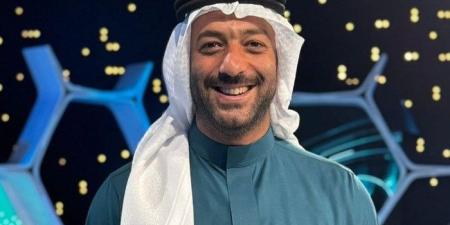 أحمد حسام ميدو يظهر بالزي السعودي، والمذيع يعلق : «نورتنا يا شيخ ميدو»