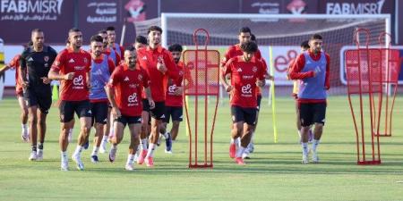 الأهلي يخوض مرانه الأخير قبل السفر لمواجهة الزمالك في السوبر الإفريقي