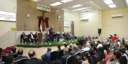 رئيس الطائفة الإنجيلية يشهد تنصيب راعيً كنيسة الإنجيلية بداقوف المنيا