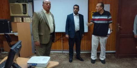 نائب المحافظ يتابع ملف التقنين بمركز قفط 