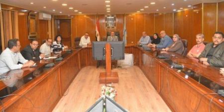 محافظ أسيوط يستقبل وفداً طلابياً عائداً من «وكالة الفضاء» ويؤكد: الاستثمار في العقول هو طريق التنمية