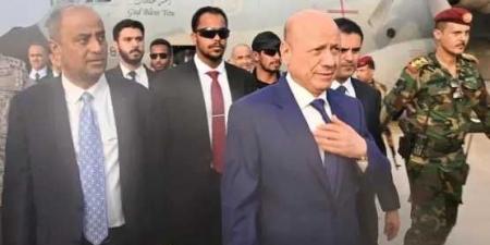 رئيس مجلس القيادة يعود إلى عدن بعد جولة خارجية مثمرة شملت روسيا وبغداد