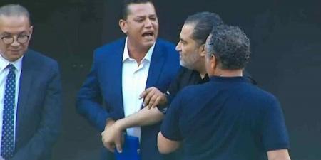 فيديو مشحون في بوديوم الكأس: رئيس الملعب التونسي يرفض مصافحة الكنزاري والأخير يدفعه