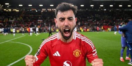 قائد مانشستر يونايتد يحسم موقفه من عرض الهلال السعودي الضخم