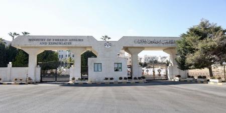 وزير الخارجية يستقبل وفدا من وزارة الخارجية السورية