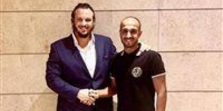 "عبث".. نجم بيراميدز يكشف حقيقة تواجده في بيراميدز بسبب ممدوح عباس