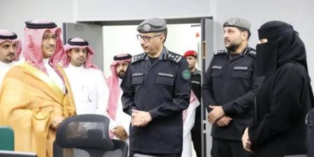 المهندس عالي الزهراني يزور مركز العمليات الأمنية الموحدة (911) بمكة المكرمة