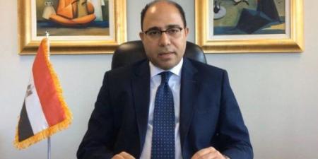 سفير مصر في أوتاوا يلتقي وزير الدولة الكندي للتنمية الدولية