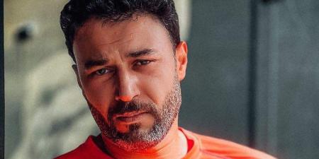 دعم مادي ومعنوي.. محمد العمروسي يروي مواقف إنسانية جمعته بـ أحمد آدم