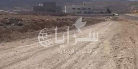 بالفيديو .. أهالي "حي البقعة الجنوبي" في البترا يشتكون ضعف الخدمات وغياب المياه والطرق المعبدة