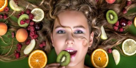أطعمة طبيعية لتعزيز الكولاجين لبشرة صحية وشابة