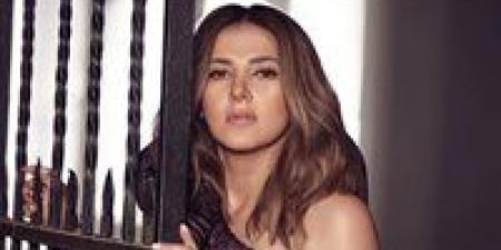 من مسرحية مكسرة الدنيا.. دنيا سمير غانم تطرح أغنية الانبساط والدلع