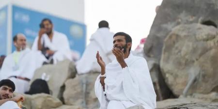 بدء تصعيد الحجاج إلى مشعر "عرفات"