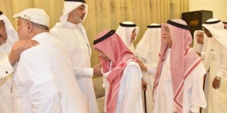أسرتا ساب والمرزوقي تتلقيان العزاء في الشيخ زاهد