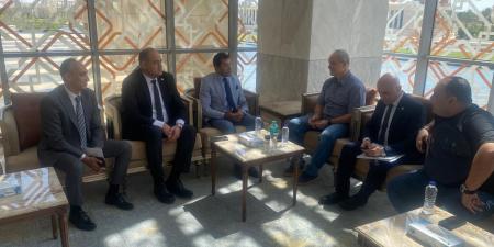 وزير الشباب يلتقي رئيس اتحاد رفع الأثقال