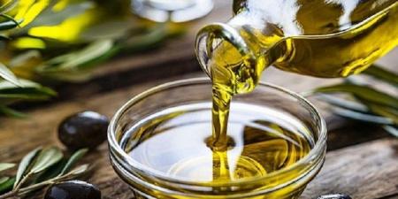وزير الفلاحة.. تصدير 195 ألف طن من زيت الزيتون نحو أكثر من 60 بلدا