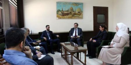 المصرف المركزي وهيئة التخطيط يناقشان تعزيز العمل المشترك
