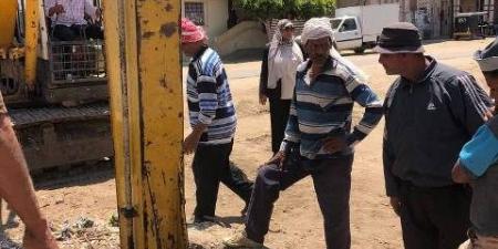تطهير سحارة مصرف فارسكور للحفاظ على الأراضي الزراعية 