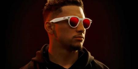 ميتا تكشف عن نظارات Oakley الذكية الجديدة