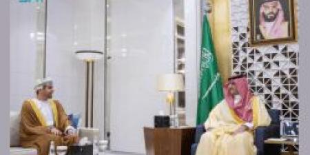 الأمير عبدالعزيز بن سعود يستقبل سفير سلطنة عمان المعيّن حديثًا لدى المملكة