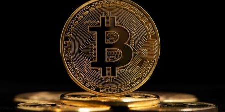 بيتكوين تتراجع الى ما دون 100 ألف دولار عقب الضربات الأمريكية على إيران