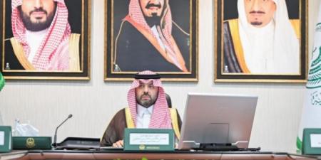 أمير الحدود الشمالية يرأس الاجتماع الثالث عشر للجنة التنفيذية للإسكان التنموي