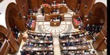 الشيوخ يقف دقيقة حداد علي أرواح جميع نوابه الراحلين بعد طلب طارق رسلان