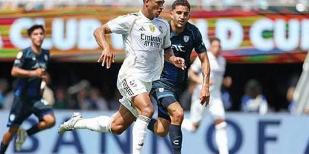 ريال مدريد يحقق فوزًا ثمينًا بعشرة لاعبين ويتصدر مجموعته في مونديال الأندية