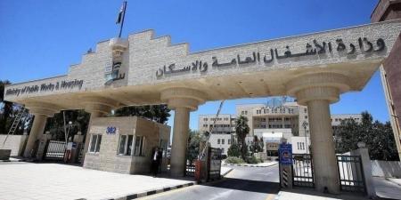 وزارة الأشغال: طبقة إسفلتية سطحية جديدة لطريق رأس النقب وتحويلات مرورية مؤقتة