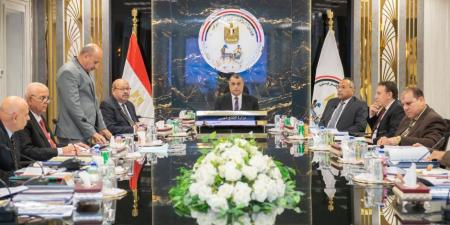 وزير الدولة للإنتاج الحربي يترأس اجتماعات لجنة تقييم واختيار القيادات العليا بالجهات التابعة للوزارة