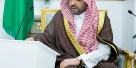 أمير الحدود الشمالية يدشّن مشروعات بلدية وتنموية بقيمة 64 مليون ريال
