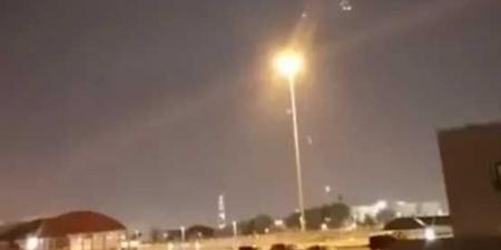 شاهد بالفيديو لحظة هجوم الصواريخ الإيرانية على القاعدة الأمريكية في قطر ”العديد”