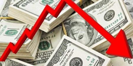 سعر الدولار يتراجع مع تلاشي المخاوف بشأن رد إيراني واحتمال غلق مضيق هرمز