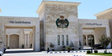 الأمن يوضح حقيقة فيديو حجز مركبة شاب مريض امام مستشفى في اربد