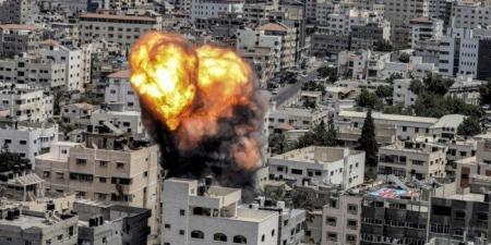 بينهم 3 أشقاء.. استشهاد 17 فلسطينيا جراء القصف الإسرائيلي على قطاع غزة