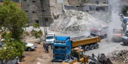 إزالة الأنقاض من 16 حياً بحلب