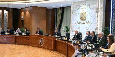 مدبولى يتابع إجراءات ترشيد استهلاك الكهرباء فى الحى الحكومى بالعاصمة الإدارية