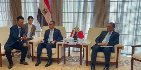 وزير الاستثمار يعقد لقاءات مكثفة مع عدد من الشركات الصينية 