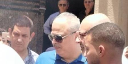 وصول جثمان محمد عبد المنعم لمسجد عمر مكرم استعدادا لتشييع جنازته